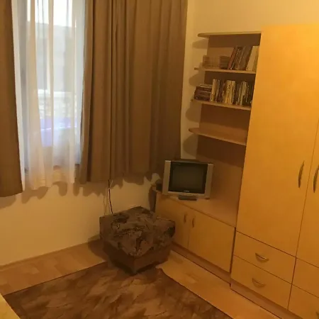 Aurora Guest house *