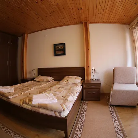 Guest house Aurora *