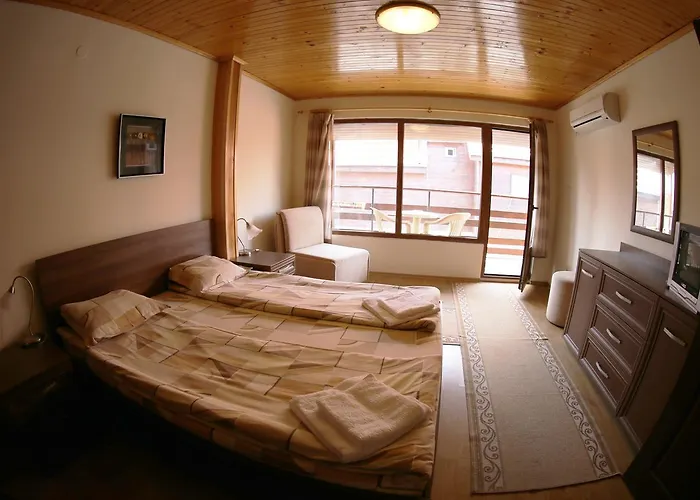 Guest house Aurora 4*